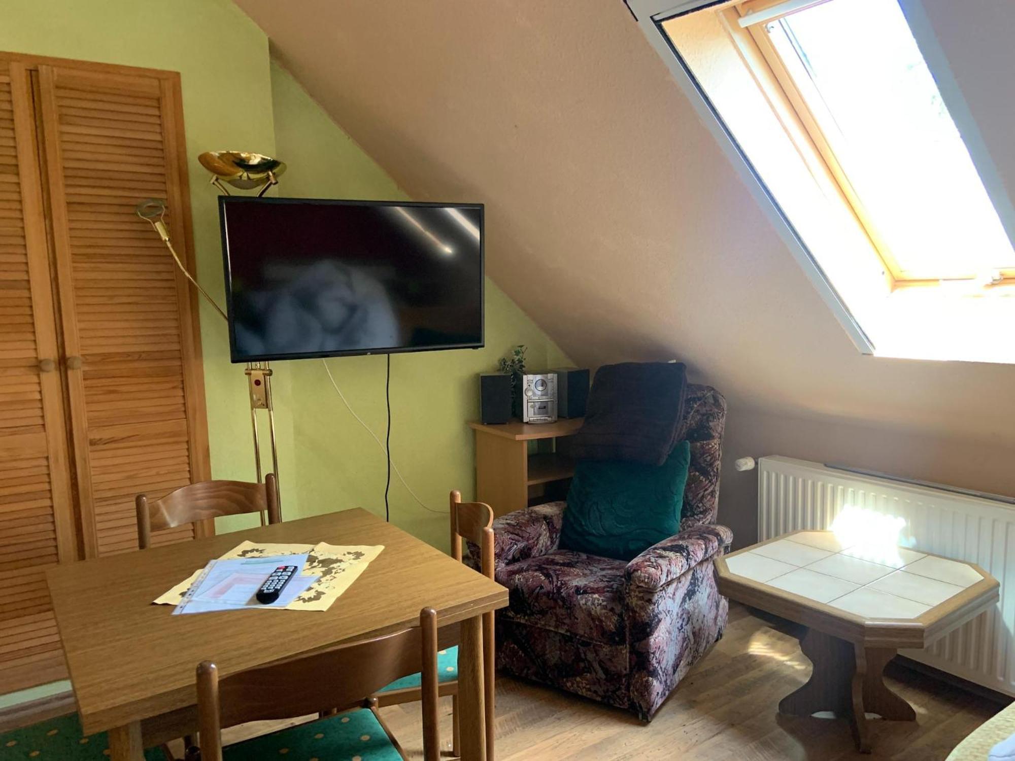 Apartment In Luckaitztal Gossda With Parking Space Bagian luar foto